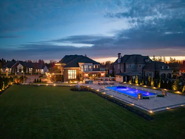 78 Mizuno CRES, Vaughan, ON L0J 1C0