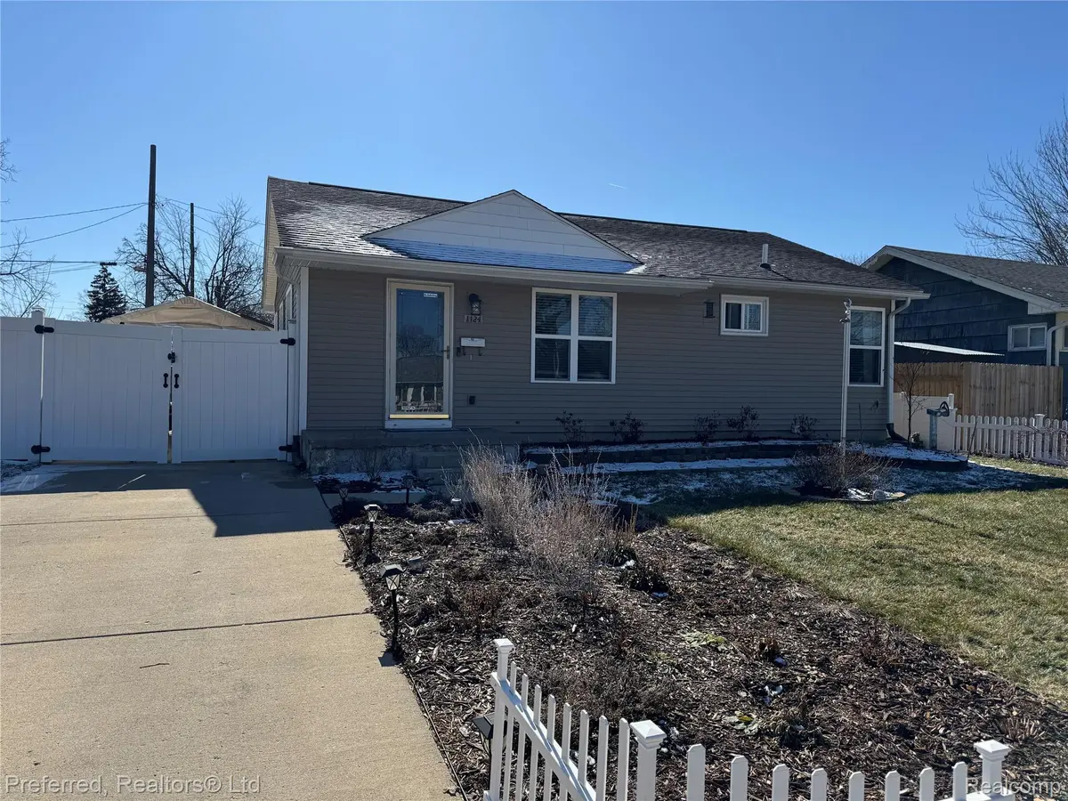 1124 Shirley DR, Ypsilanti Charter Township, MI 48198