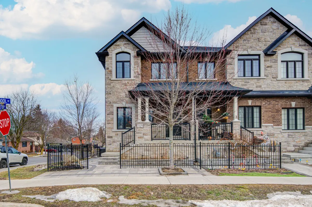 1 Zenyatta LN, East Gwillimbury, ON L9N 0N7