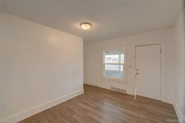 320 Hudson ST, Wyandotte, MI 48192