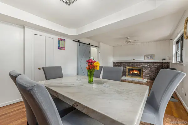 2338 Walter AVE, Warren, MI 48092