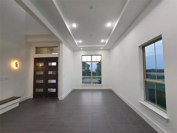 Irving, TX 75062,2812 Almanzor Avenue