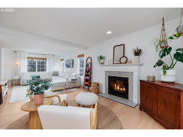 36745 ELDRIDGE DR, Sandy, OR 97055