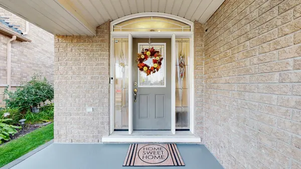 110 Thatcher CRES, East Gwillimbury, ON L9N 0B9