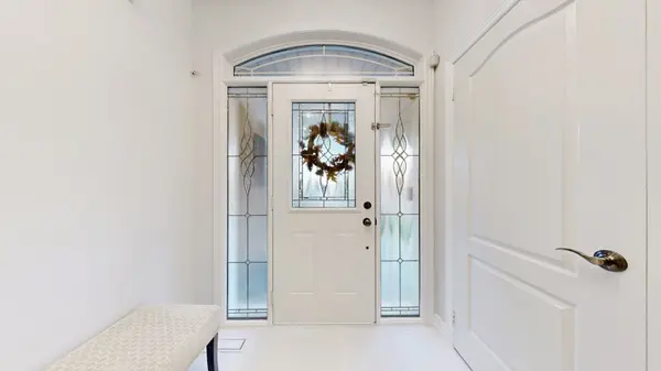 110 Thatcher CRES, East Gwillimbury, ON L9N 0B9