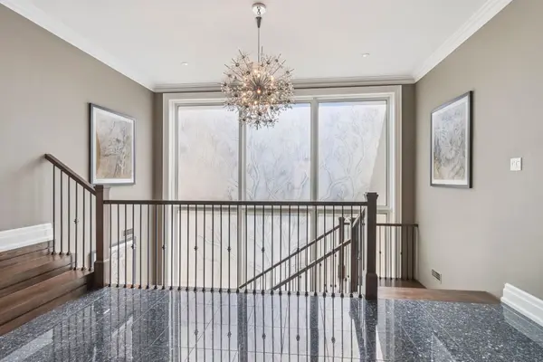 27 Scott CRES, King, ON L7B 1E4