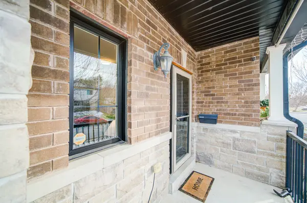 1 Zenyatta LN, East Gwillimbury, ON L9N 0N7