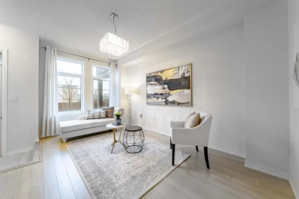 40 Stoeber LN, Markham, ON L6B 1R2