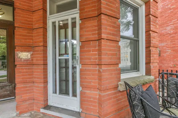 285 QUEENS AVE #101, London East, ON N6B 1X2