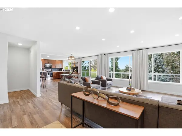 1101 E 33RD PL, Vancouver, WA 98661