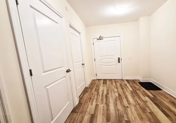 9085 Jane ST #1701, Vaughan, ON L4K 0L8