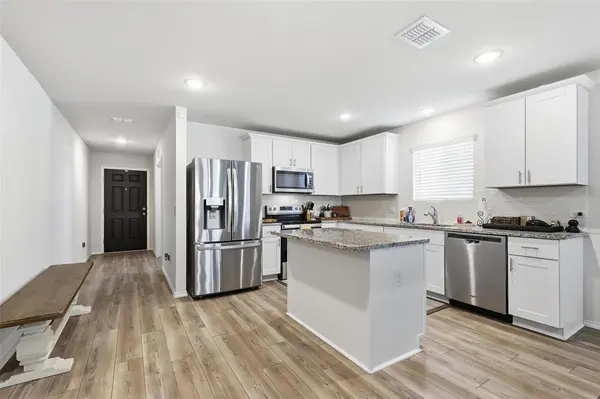 10101 Newtown Drive, Fort Worth, TX 76036