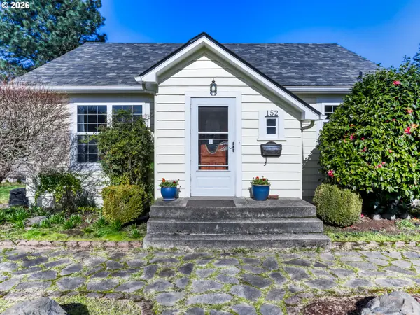 152 NE 5TH AVE, Canby, OR 97013