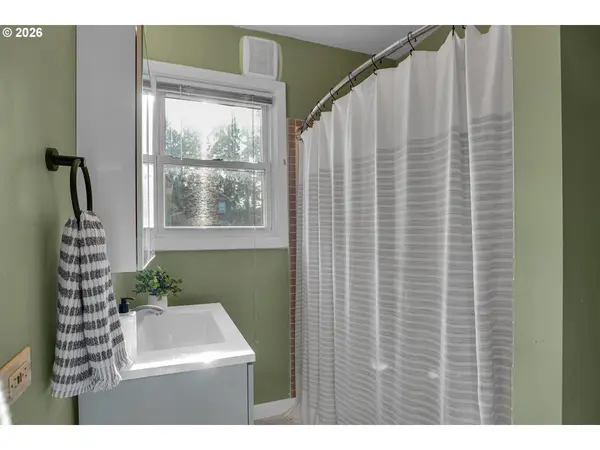 1023 NE 172ND AVE, Portland, OR 97230