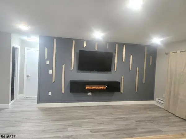 96D WHITE STR, Eatontown Boro, NJ 07724