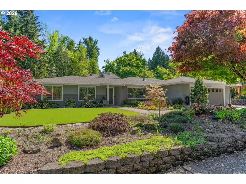 19055 WALLING CIR, West Linn, OR 97068