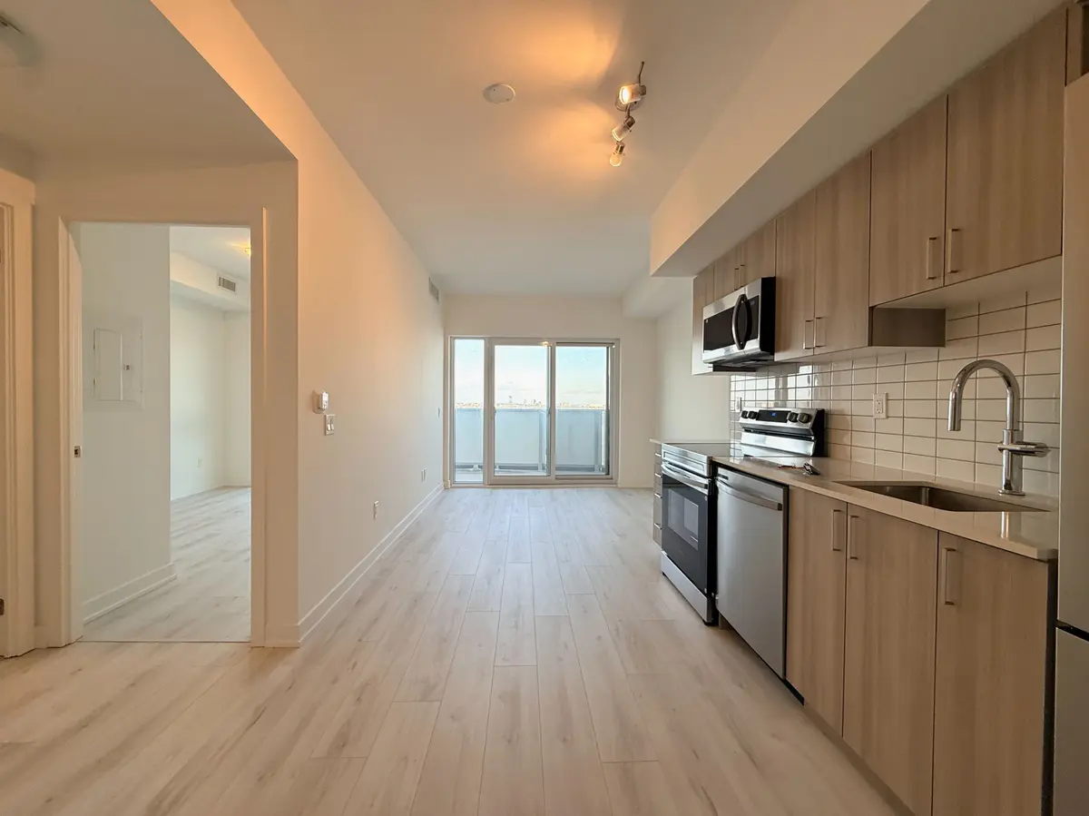 1010 Sandy Beach RD #1603, Pickering, ON L1W 0C7