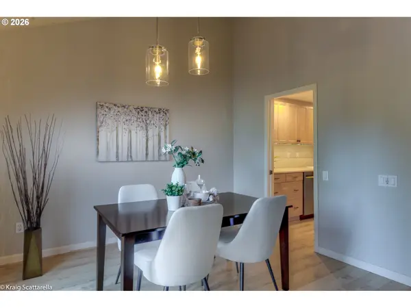 9814 SW QUAIL POST RD, Portland, OR 97219