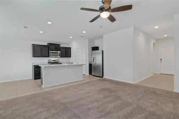 1141 Loomis Trail, Justin, TX 76247