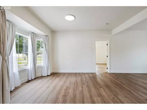 Roseburg, OR 97471,3730 AMBER LN