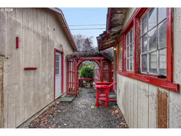 615 W MCLOUGHLIN BLVD, Vancouver, WA 98660