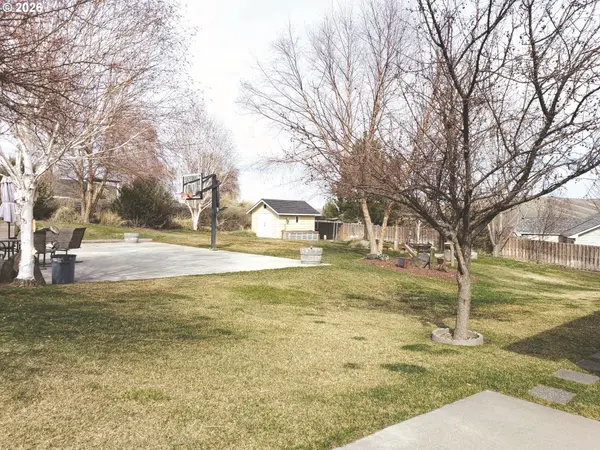 875 LAKEVIEW CT, Heppner, OR 97836