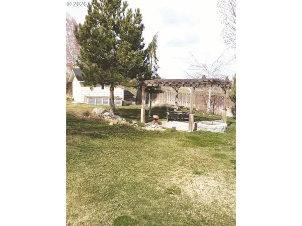 875 LAKEVIEW CT, Heppner, OR 97836