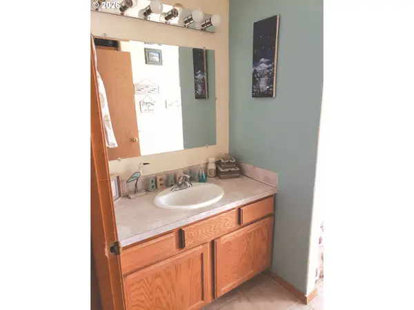 875 LAKEVIEW CT, Heppner, OR 97836