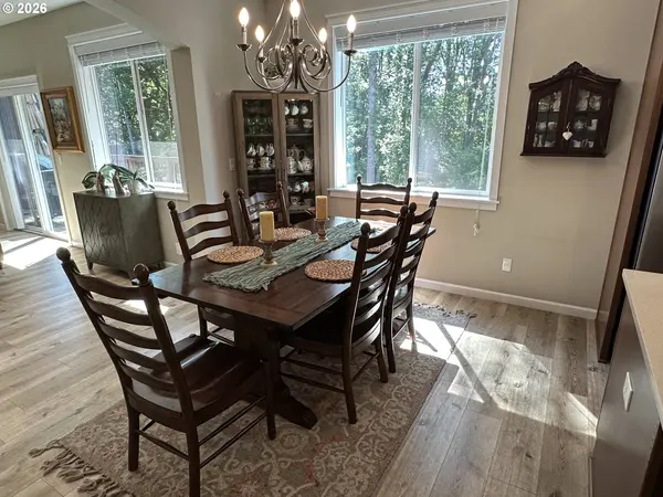 59290 FOREST TRAIL CIR, St Helens, OR 97051