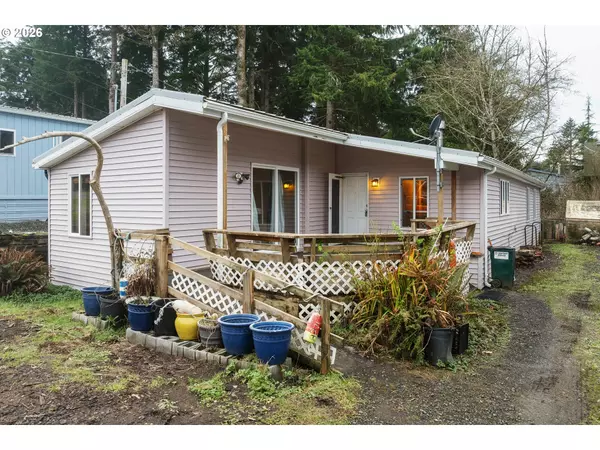 Rockaway Beach, OR 97136,923 S EASY ST