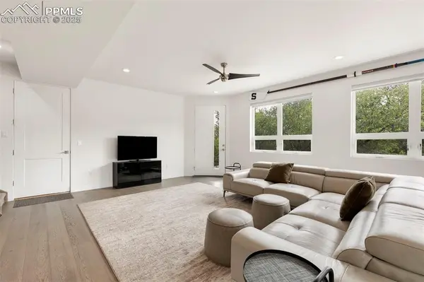 50 Sommerlyn RD, Colorado Springs, CO 80906