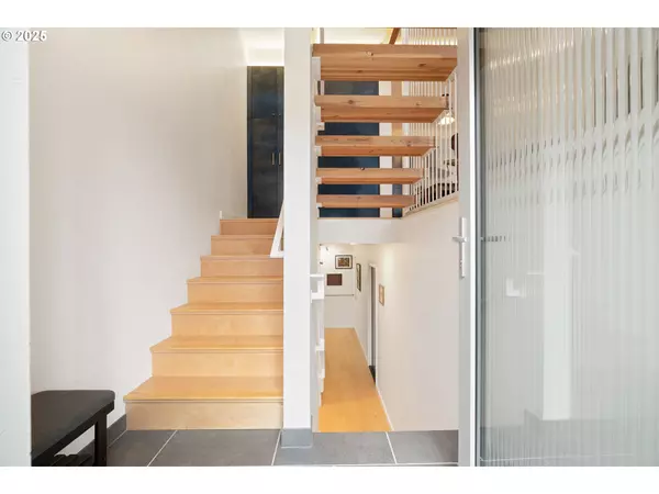 Portland, OR 97213,620 NE 61ST PL