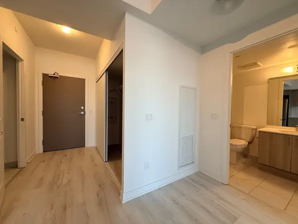 1010 Sandy Beach RD #1603, Pickering, ON L1W 0C7