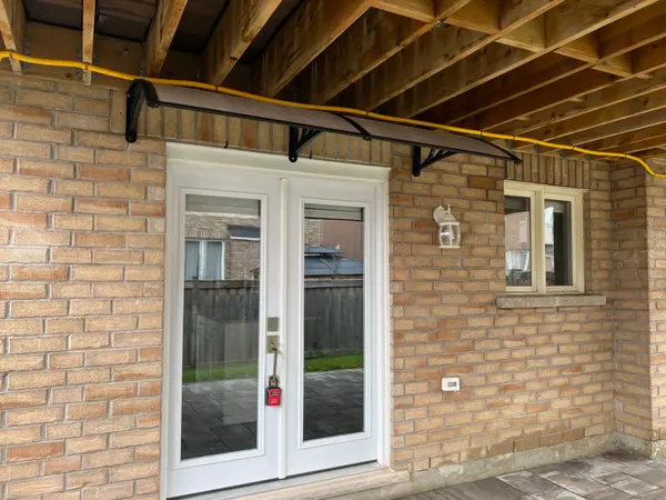 70 Juglans CRES, Whitchurch-stouffville, ON L4A 1S5