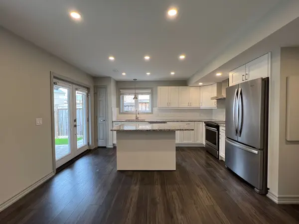 70 Juglans CRES, Whitchurch-stouffville, ON L4A 1S5