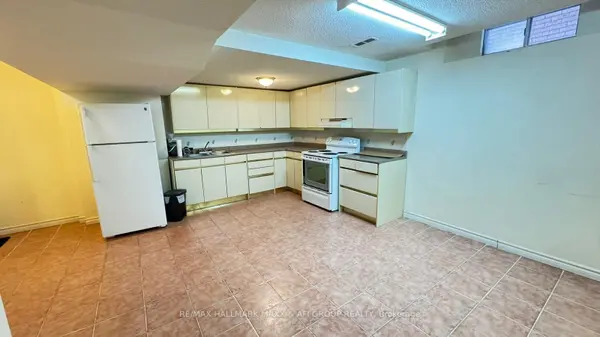 316 Valleymede DR #Basement, Richmond Hill, ON L4B 2E1