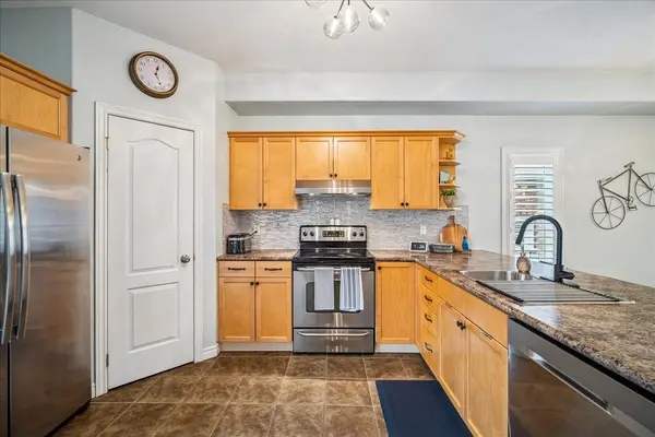 14 Patton ST, Collingwood, ON L9Y 0E5