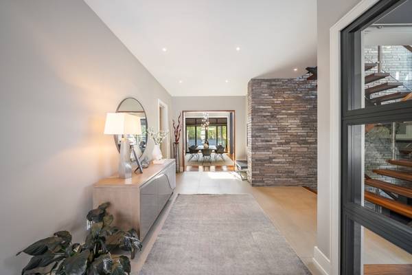 238 Hart AVE, Burlington, ON L7N 1P1