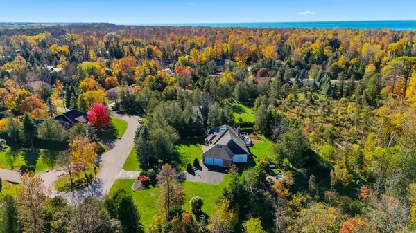 115 Deerhurst DR, Huron-kinloss, ON N2Z 2X3