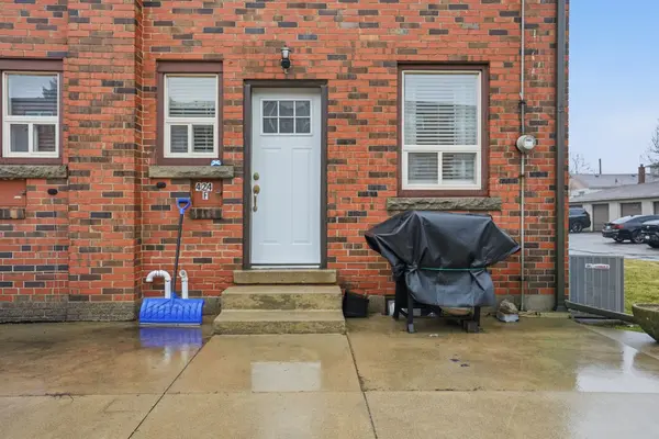 424 East 42nd ST, Hamilton, ON L8T 3A9