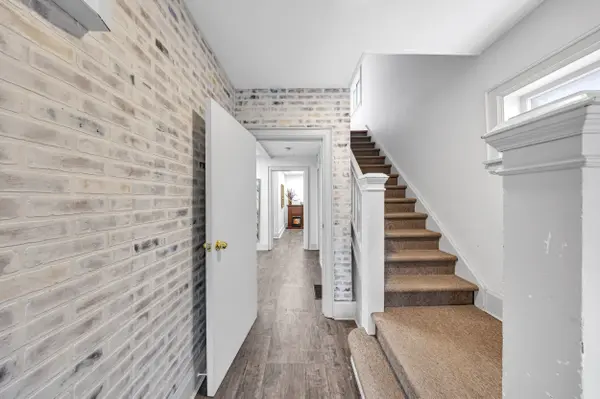 327 Woolwich ST, Guelph, ON N1H 3W4