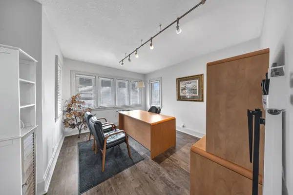 327 Woolwich ST, Guelph, ON N1H 3W4