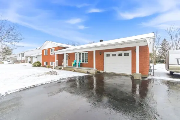 107 Brooklyn ST, Laurentian Valley, ON K8B 1B5