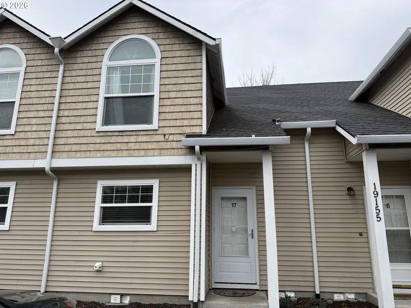 19155 SE YAMHILL ST #17, Portland, OR 97233