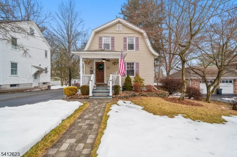 92 Myrtle Ave, Cedar Grove Twp., NJ 07009