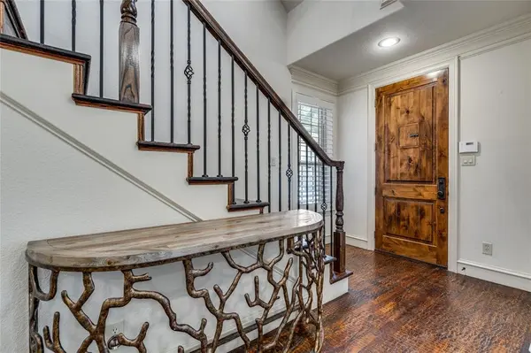 4045 Winsor Drive, Farmers Branch, TX 75244