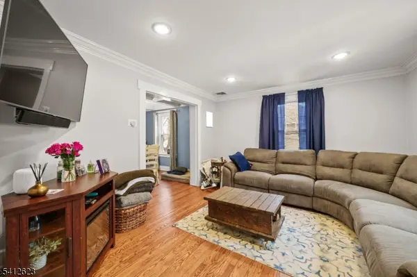 92 Myrtle Ave, Cedar Grove Twp., NJ 07009