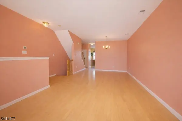 92 Perez Dr, Newark City, NJ 07103