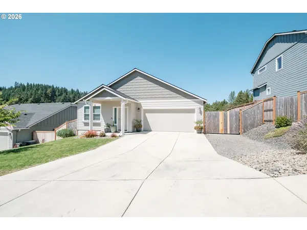 207 ROCKCREST DR, Lowell, OR 97452