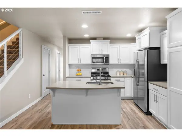 5912 BELKNAP SPRINGS ST, Salem, OR 97306